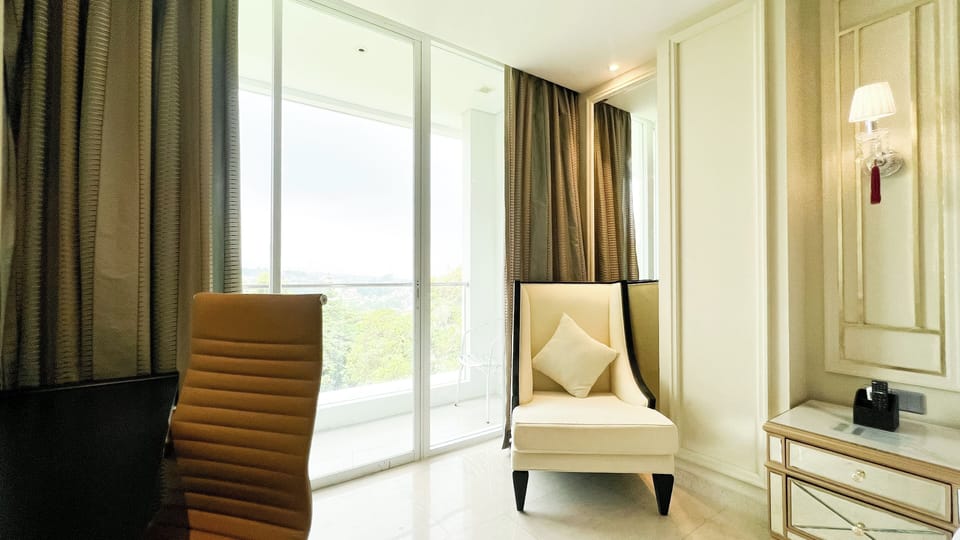Minibar, in-room safe, desk, blackout drapes
