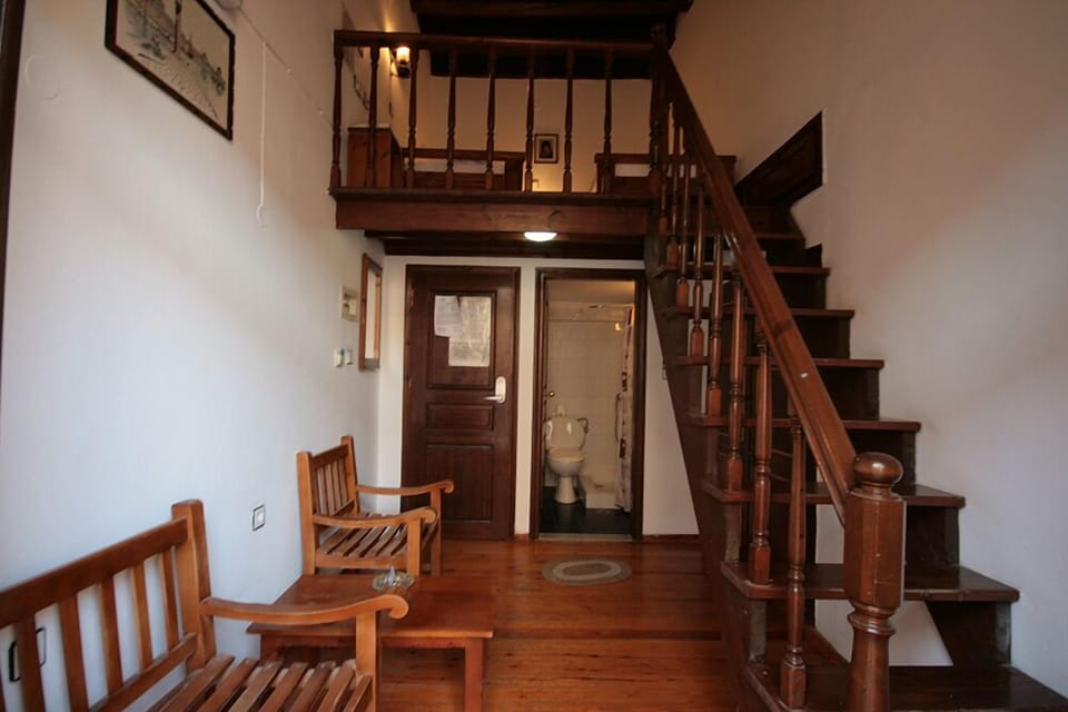 Duplex | Living area | Flat-screen TV