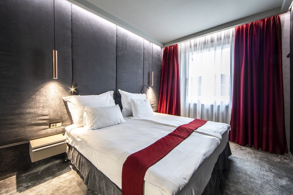 Deluxe Double Room | Minibar, in-room safe, desk, soundproofing