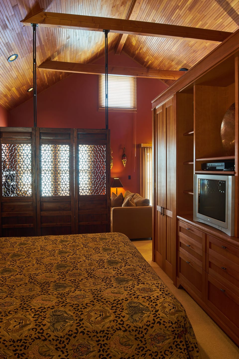 Design Suite, 1 King Bed with Sofa bed | In-room safe, iron/ironing board, free WiFi, bed sheets