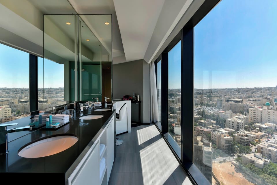 Premier Room, 1 King Bed, Corner | Premium bedding, pillowtop beds, minibar, in-room safe