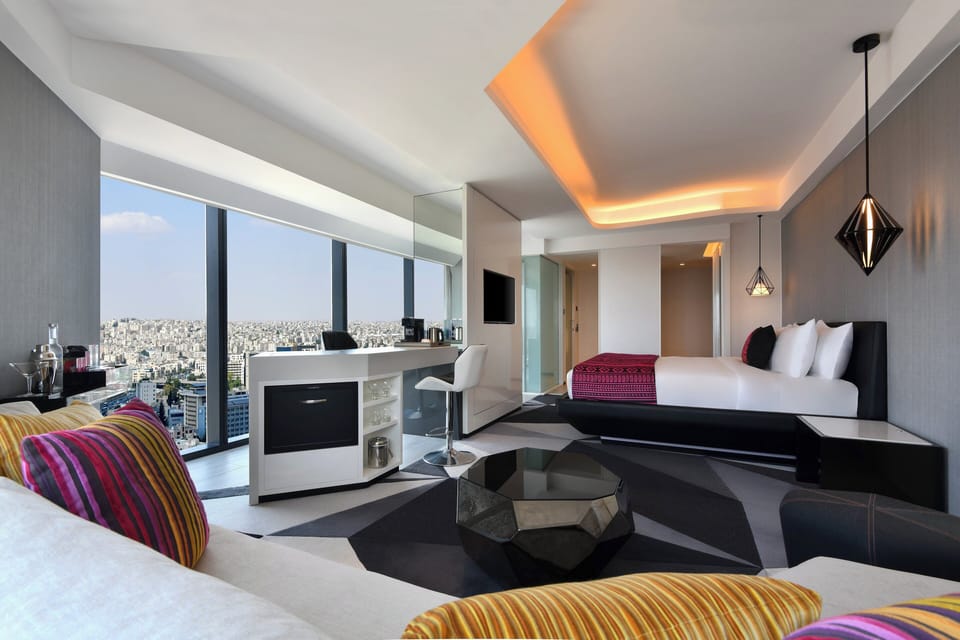 Premier Room, 1 King Bed, Corner | Premium bedding, pillowtop beds, minibar, in-room safe