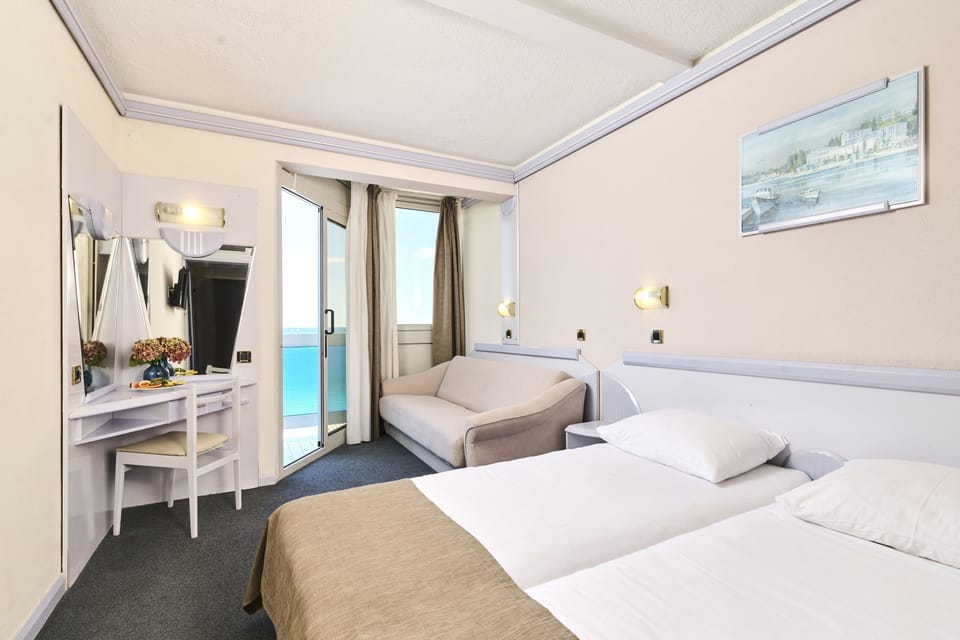 Classic room with balcony, Sea view - Extra bed | Desk, blackout drapes, free WiFi, bed sheets