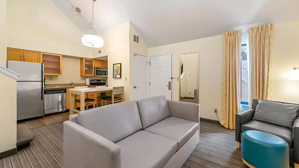 Suite, 2 Bedrooms, Fireplace (Loft) | Living area | 55-inch flat-screen TV with digital channels, Netflix, Hulu