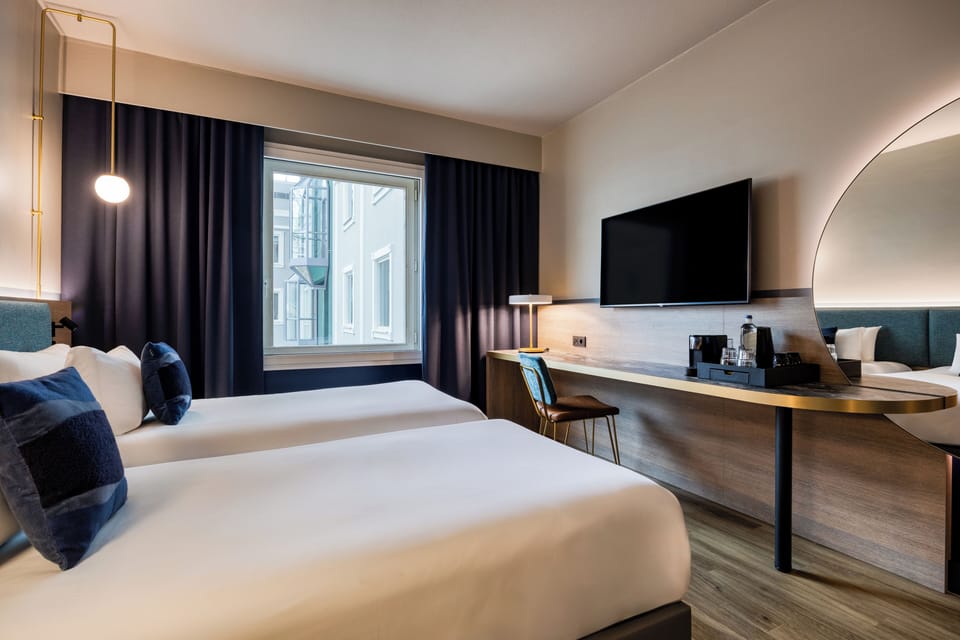 Minibar, in-room safe, desk, laptop workspace