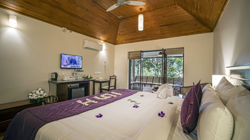 Patio room  | Minibar, desk, soundproofing, iron/ironing board