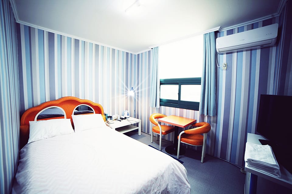 Standard Room, Beach View | Free WiFi