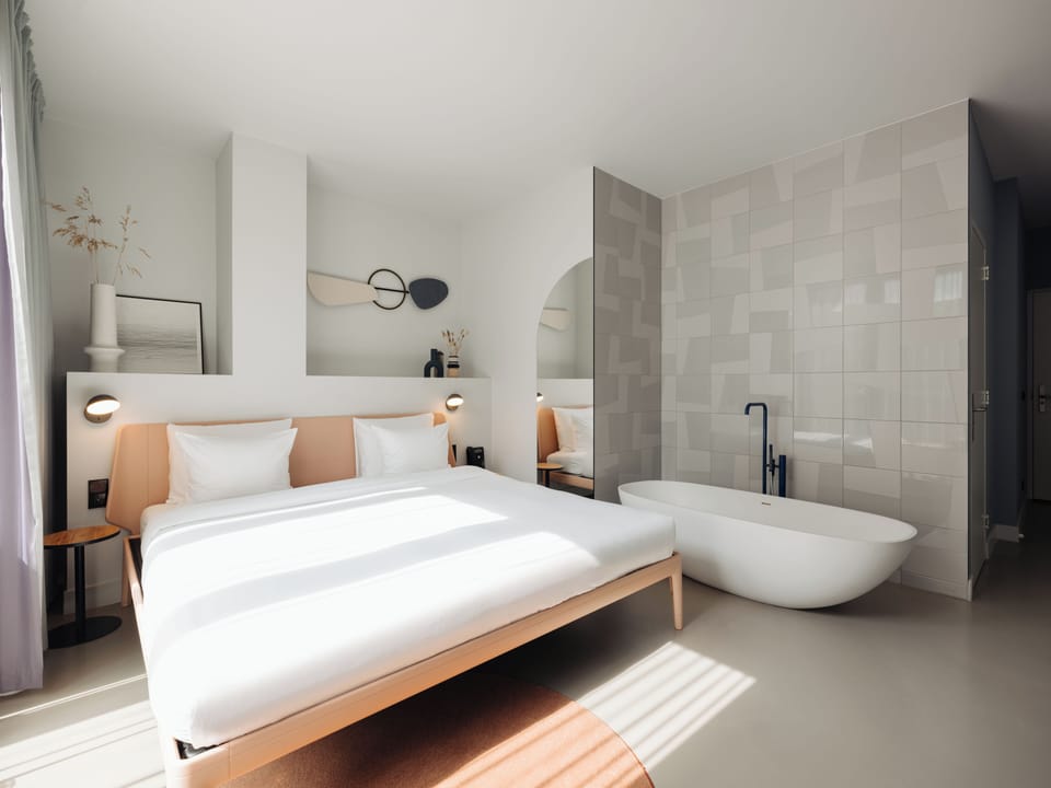 WOW Room | Premium bedding, in-room safe, desk, blackout drapes