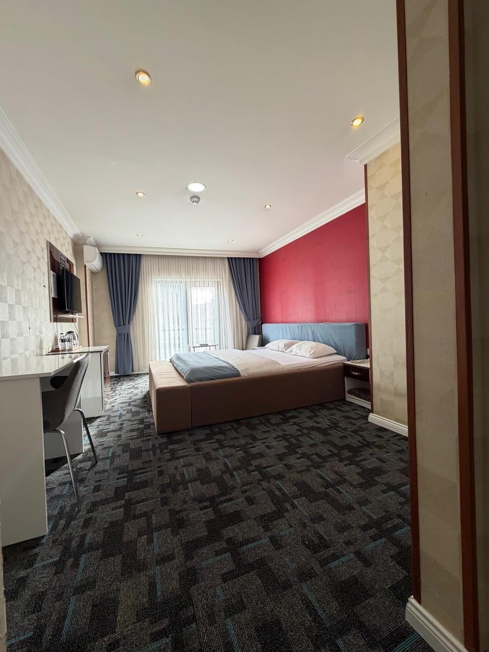 Shower, free toiletries, hair dryer, slippers