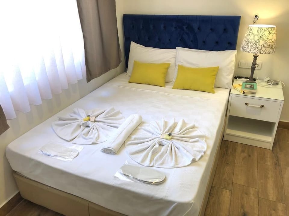 Double or Twin Room | Desk, soundproofing, free WiFi