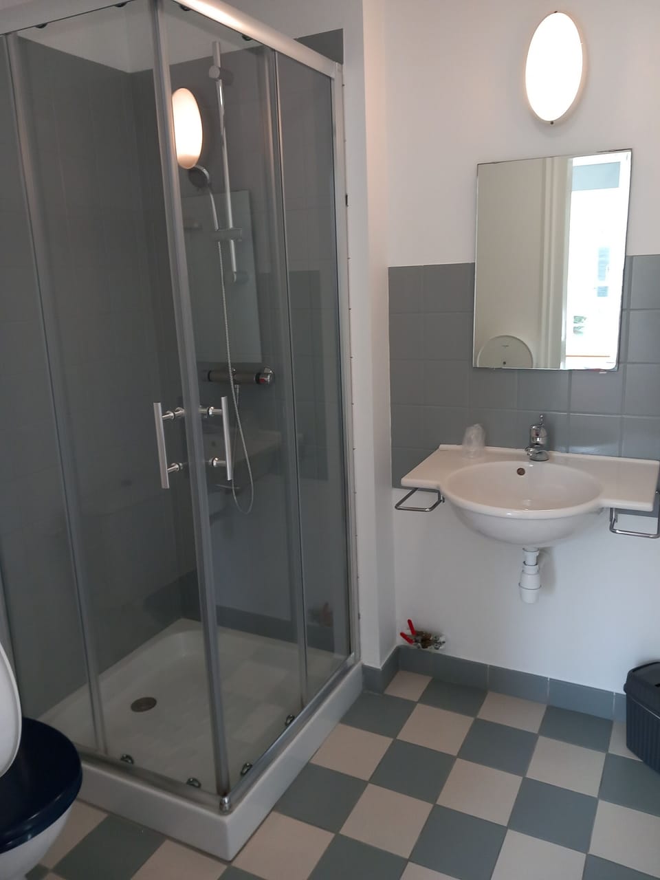 Comfort Twin Room | Bathroom