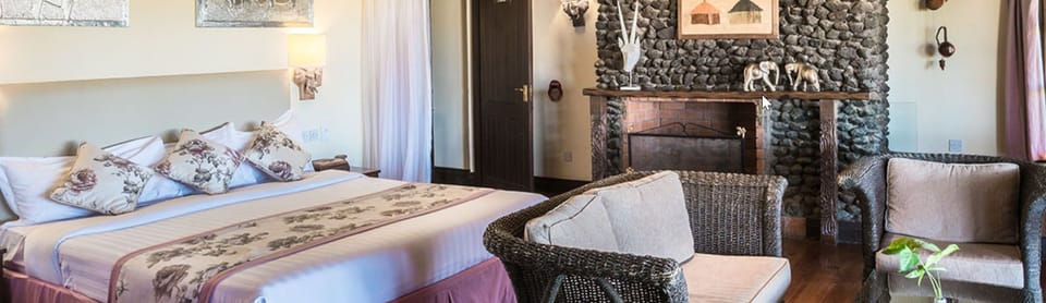 Villa, 1 King Bed, Non Smoking | 3 bedrooms, minibar, in-room safe, desk