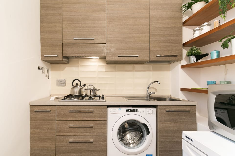 Apartment, 1 Bedroom | Private kitchenette | Fridge, microwave, oven, stovetop