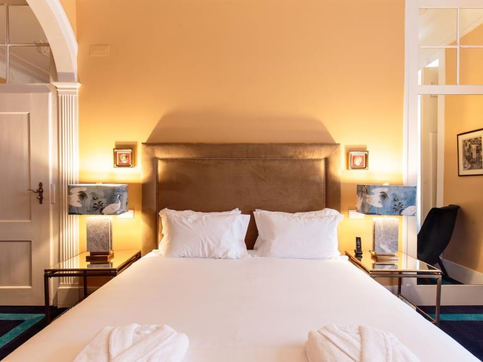 Junior Suite (Premium) | Minibar, in-room safe, blackout drapes, soundproofing