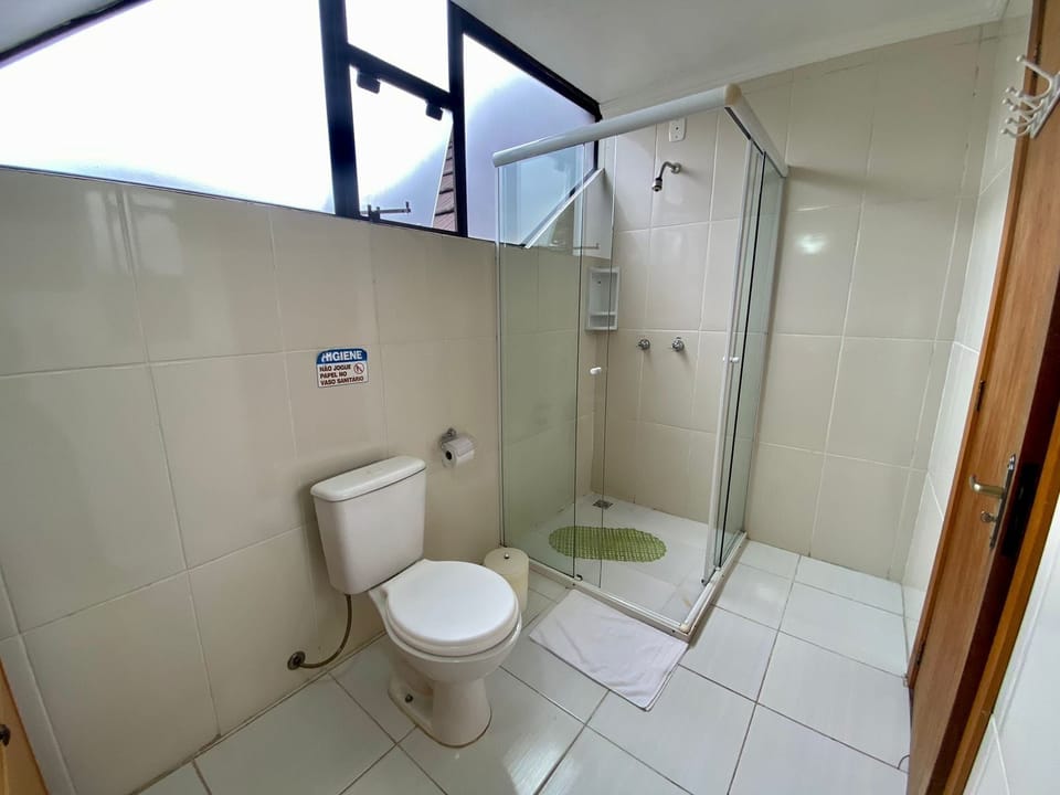 Quadruple Room | Bathroom | Shower, free toiletries, hair dryer, towels