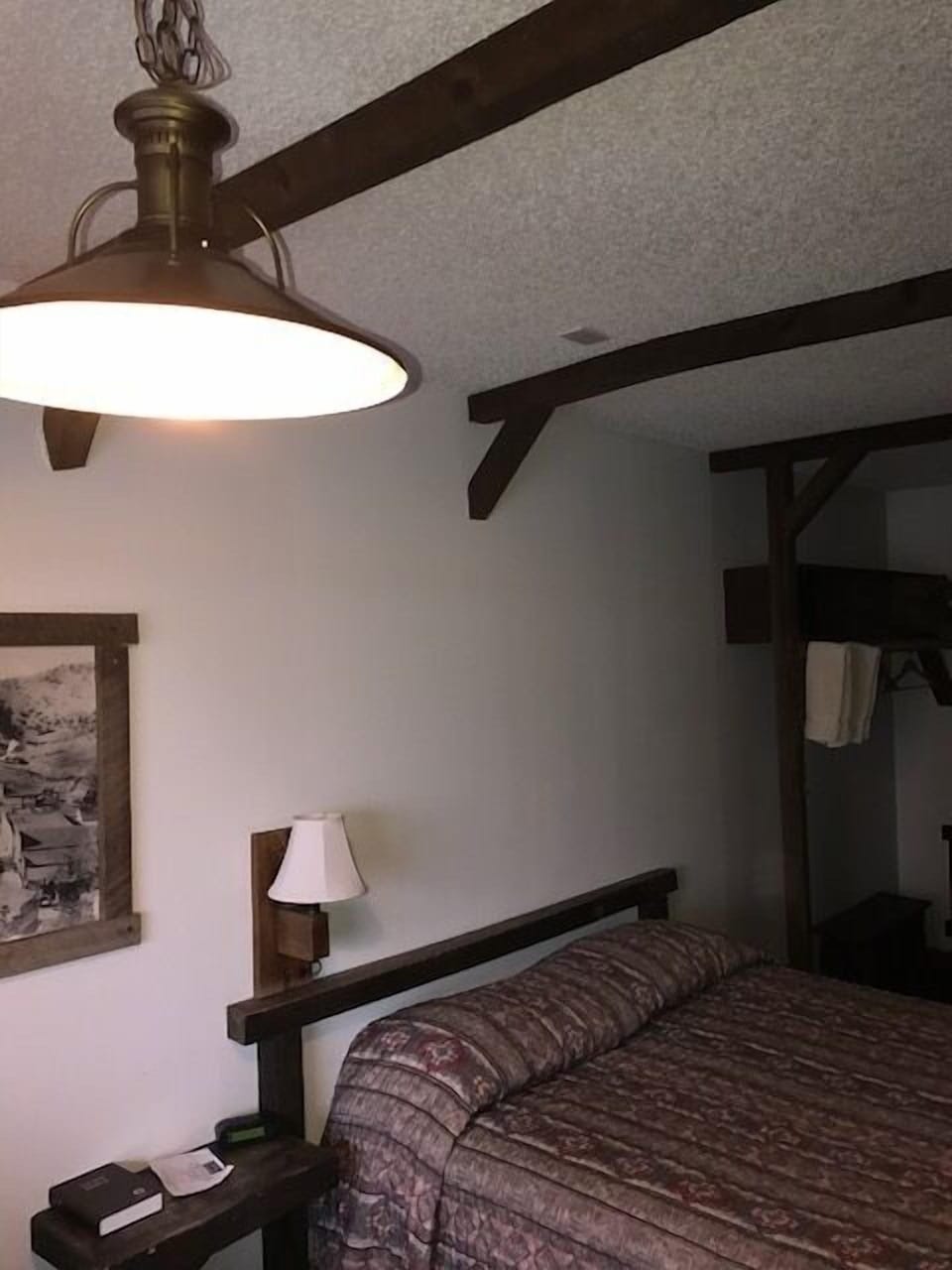 Room, 1 Queen Bed | Premium bedding, desk, soundproofing, iron/ironing board