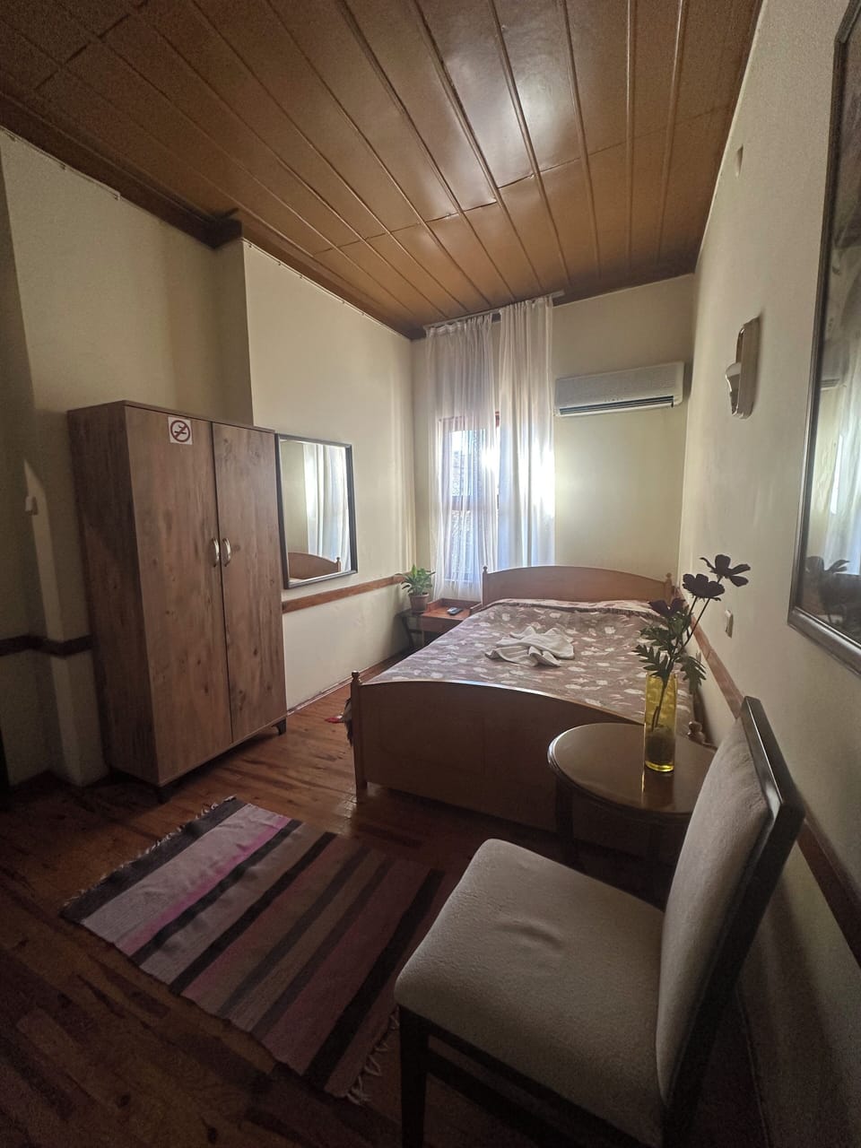 Double Room, Non Smoking | Premium bedding, minibar, desk, soundproofing