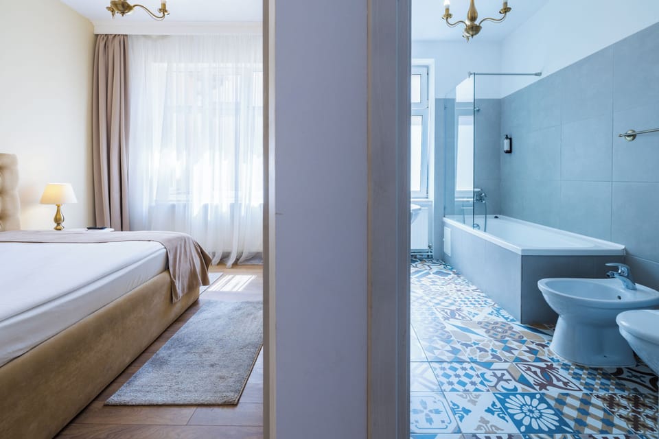 Suite, 2 Bedrooms | Individually decorated, desk, soundproofing, free WiFi