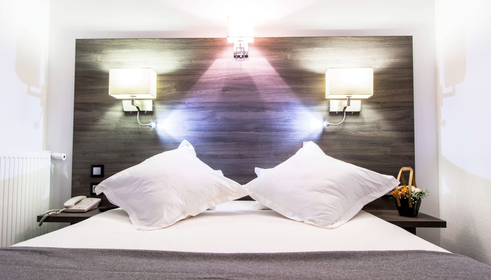 Superior Double Room, 1 Double Bed | Desk, soundproofing, free WiFi, bed sheets