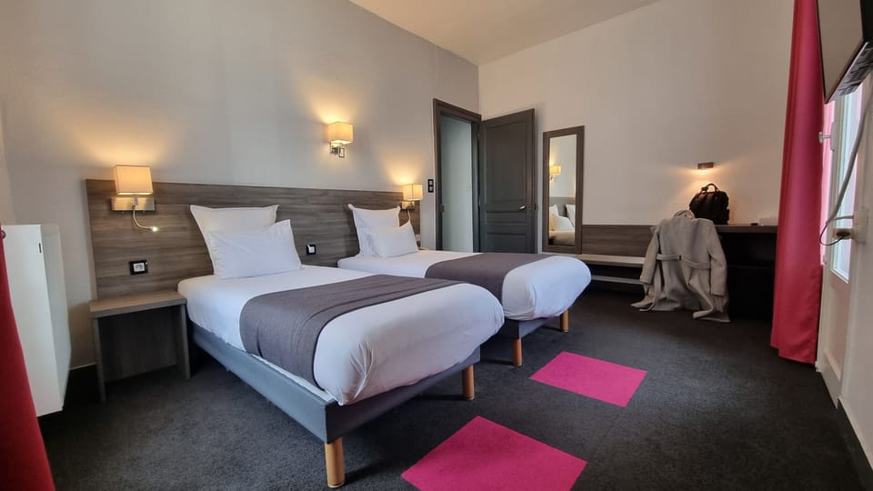 Standard Twin Room, 2 Twin Beds | Desk, soundproofing, free WiFi, bed sheets