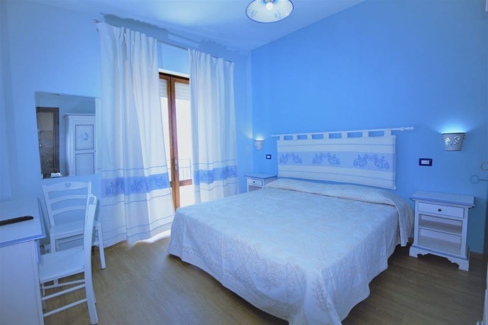 Panoramic Double Room, 1 King Bed, Non Smoking, Balcony | Premium bedding, minibar, desk, soundproofing