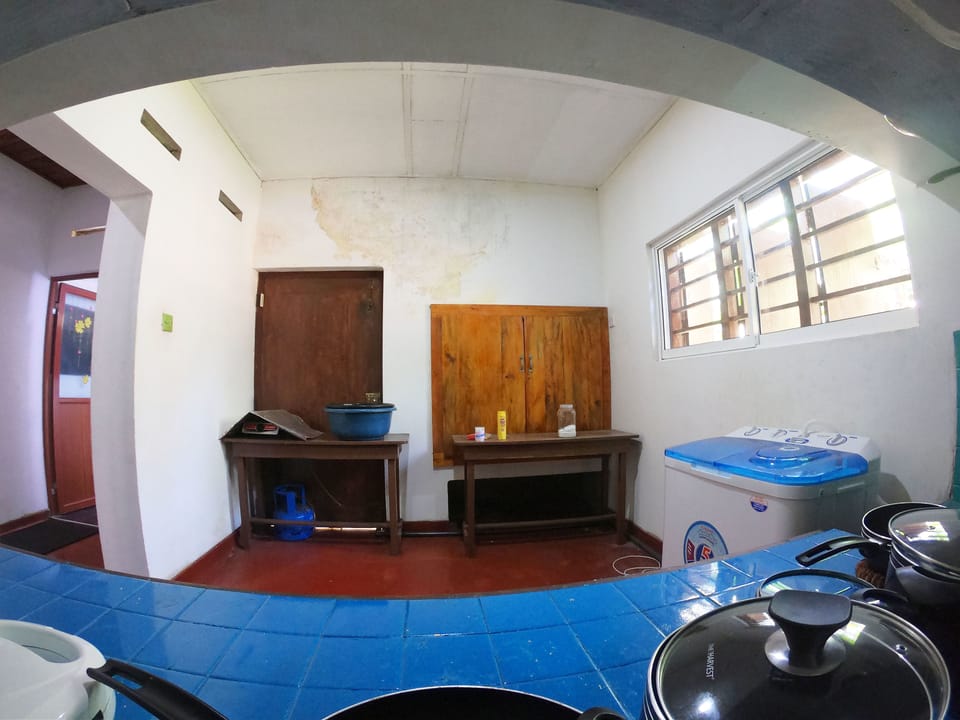 Family House, 3 Bedrooms, Pool View, Ground Floor | Private kitchen | Fridge, microwave, oven, stovetop