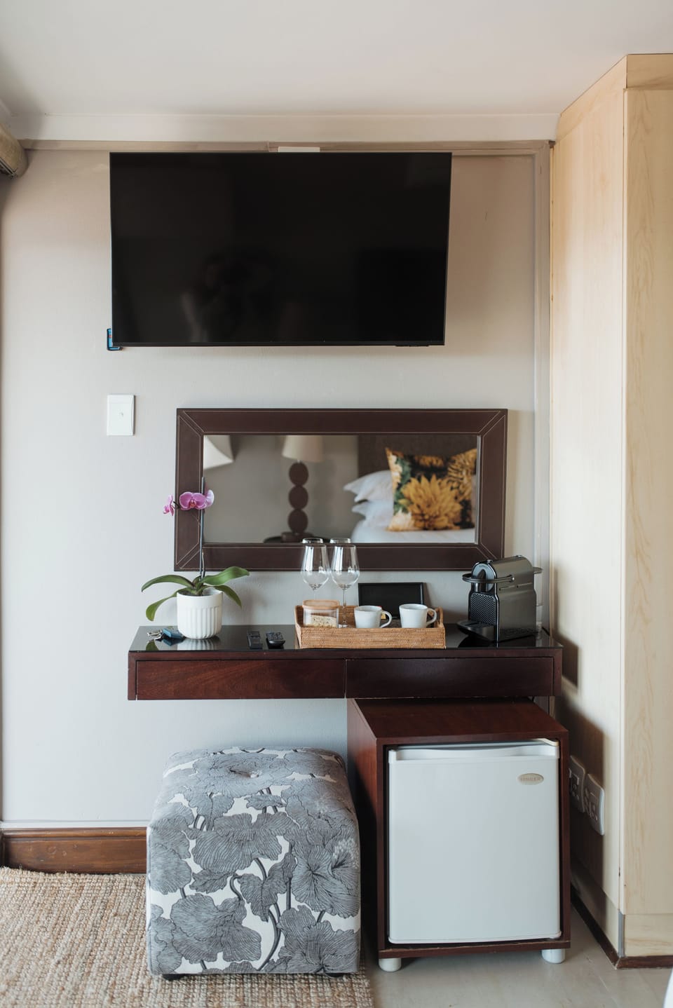 Double Room with En-Suite Bathroom / Room 3  | In-room safe, free WiFi, bed sheets