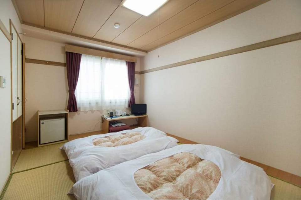 Japanese Style Room, Non Smoking | Desk, free WiFi, bed sheets