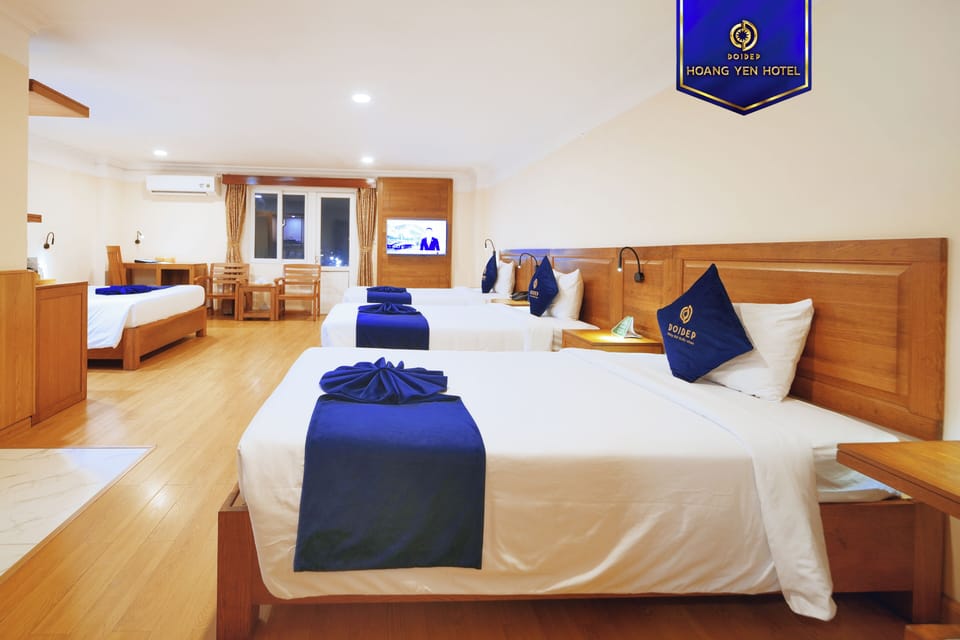 Suite Family | Minibar, desk, WiFi (free), bed sheets
