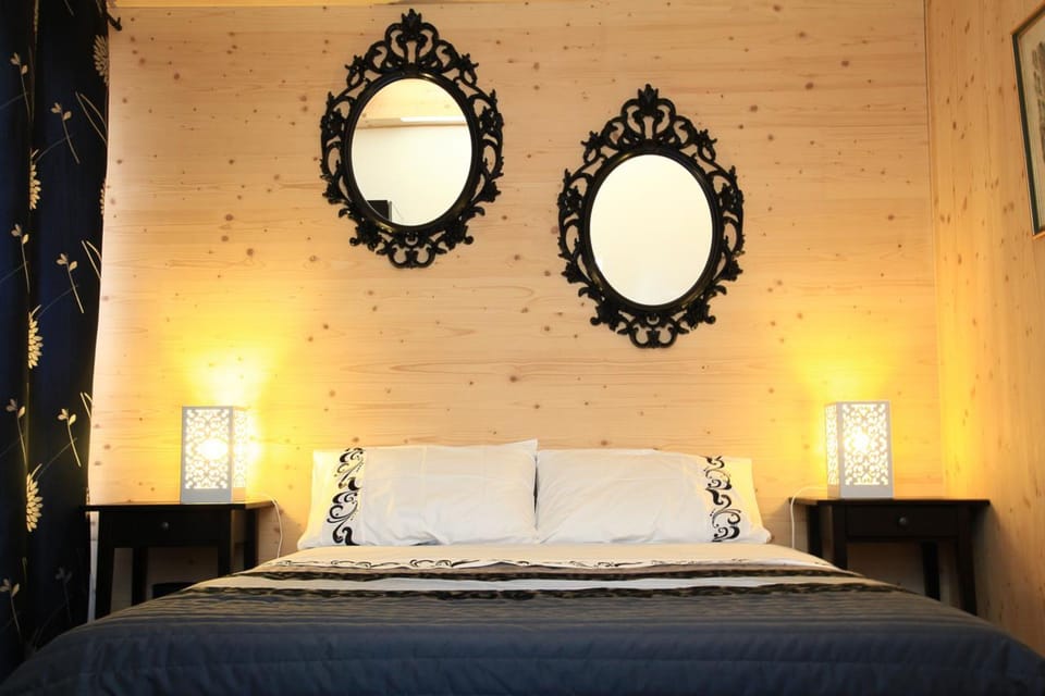 Double Room | Individually decorated, individually furnished, desk, soundproofing