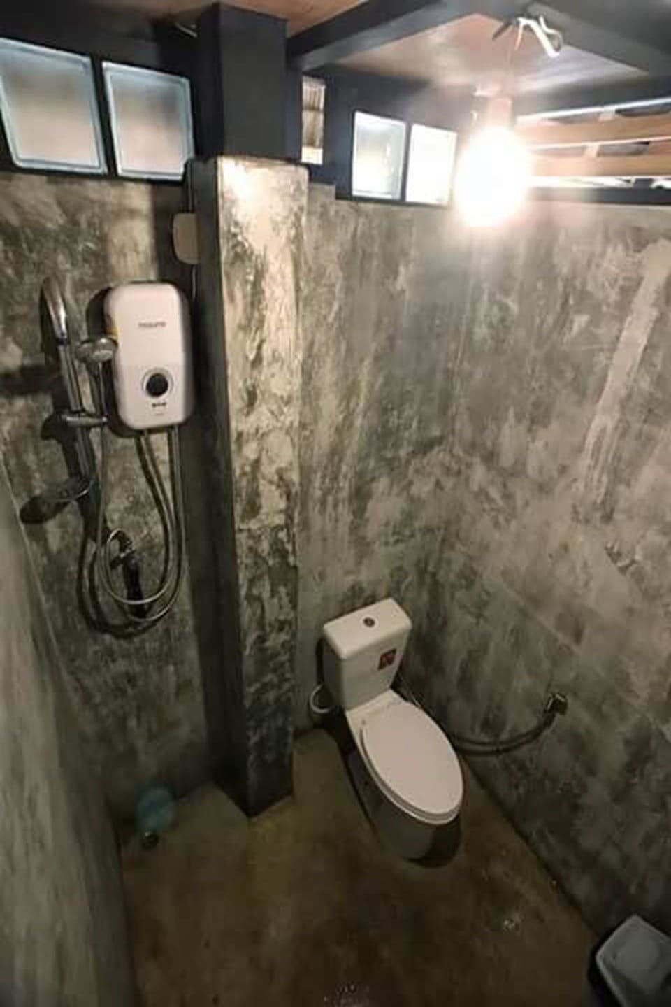 Shower, towels