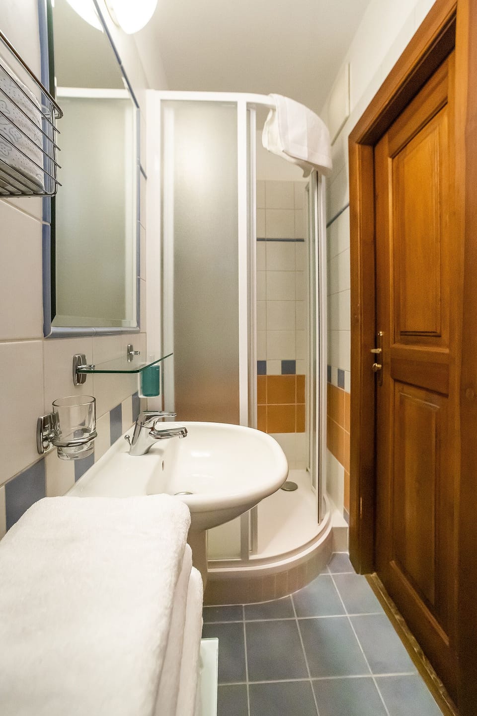 Double or Twin Room | Bathroom | Shower, free toiletries, hair dryer, towels