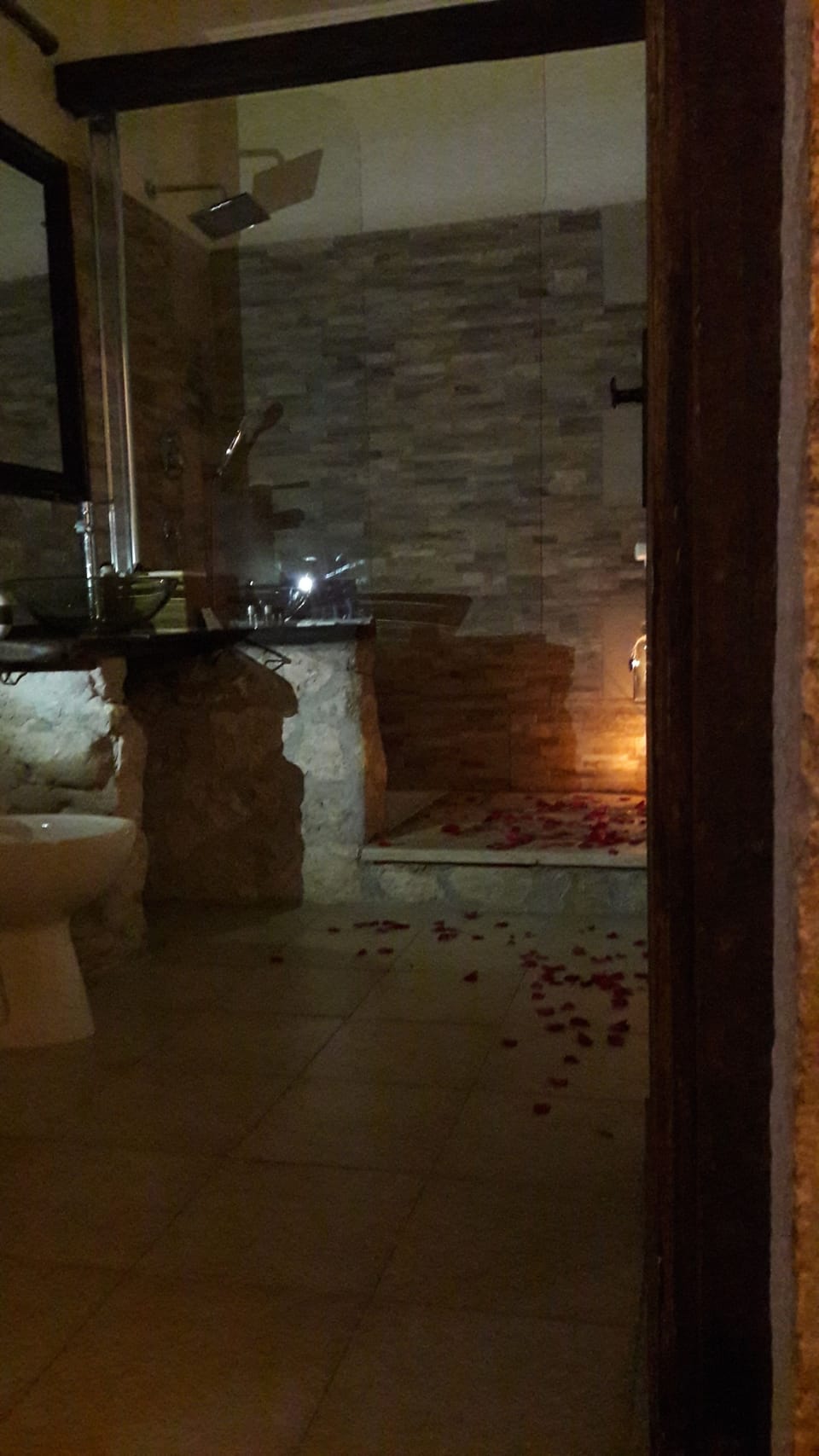 Deluxe Double Room, Terrace | Bathroom | Free toiletries, hair dryer, bidet, towels