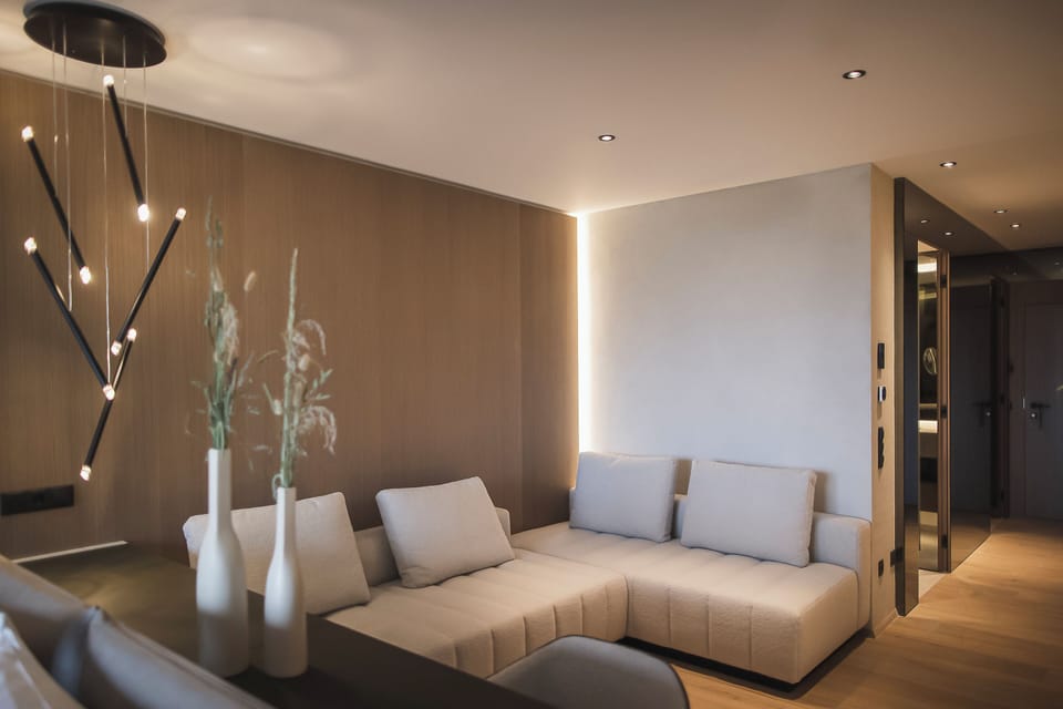 Basic Room, Balcony | Living area | 32-inch flat-screen TV with satellite channels, TV, table tennis