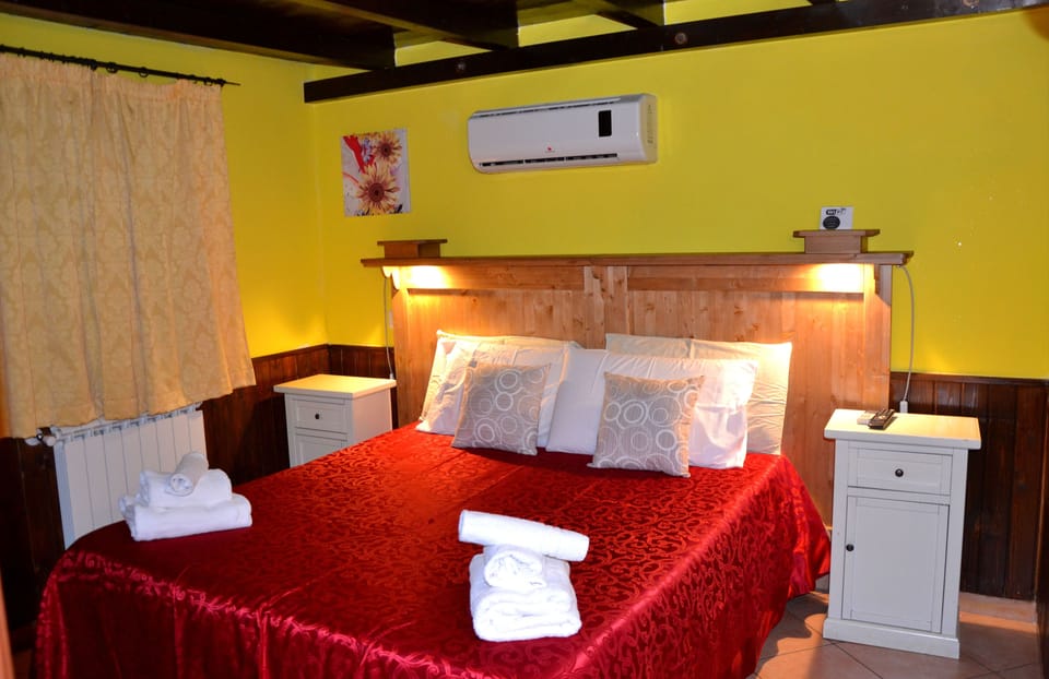 Double or Twin Room | Premium bedding, desk, soundproofing, rollaway beds (surcharge)