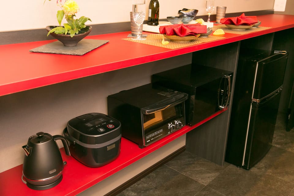 Fridge, microwave, stovetop, electric kettle