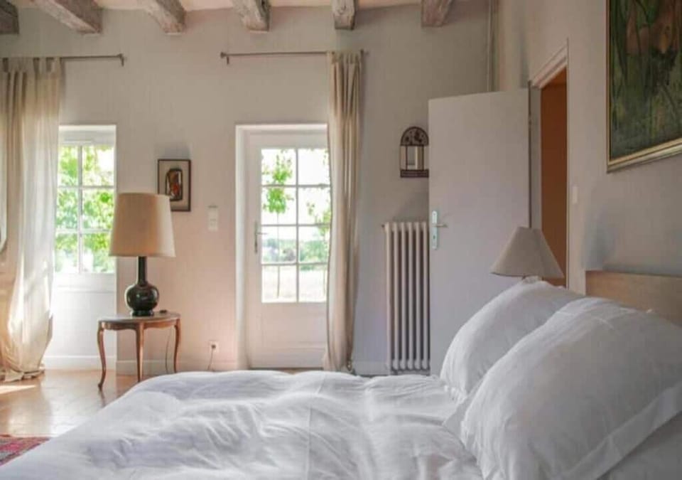 Grand House, 5 Bedrooms, Fireplace, Park View | Premium bedding, individually decorated, individually furnished, desk
