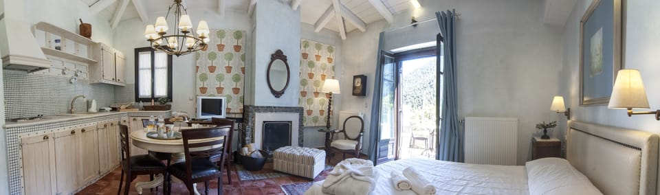 Deluxe Villa (1 space) | Minibar, soundproofing, free WiFi, bed sheets