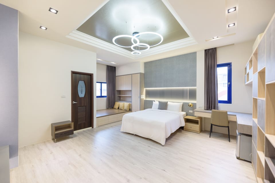 Standard Quadruple Room | Individually decorated, desk, blackout drapes, rollaway beds
