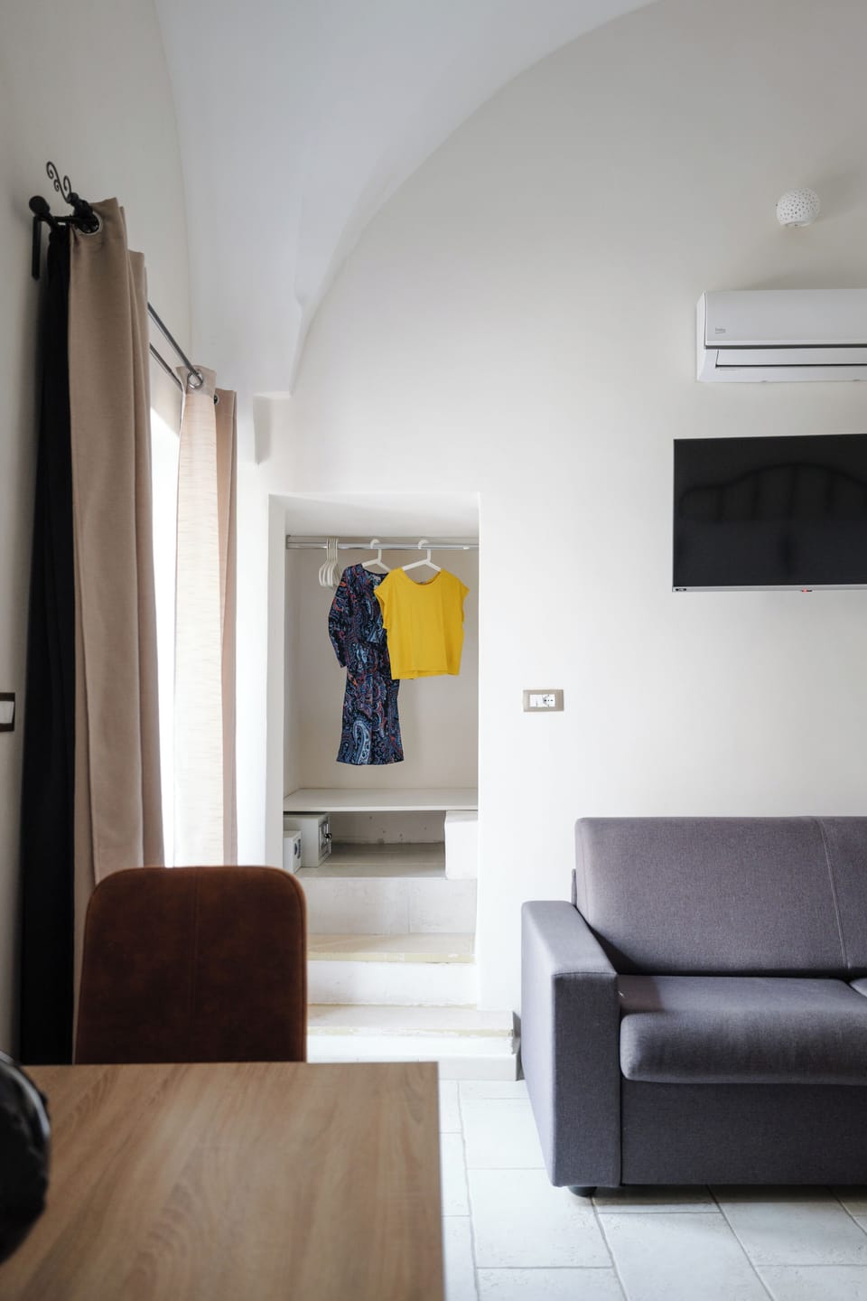 Junior Studio Suite | Down comforters, pillowtop beds, minibar (some free items), in-room safe