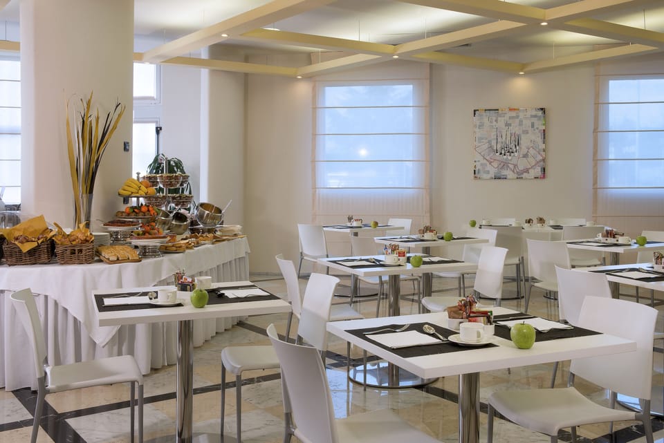 Daily buffet breakfast for a fee