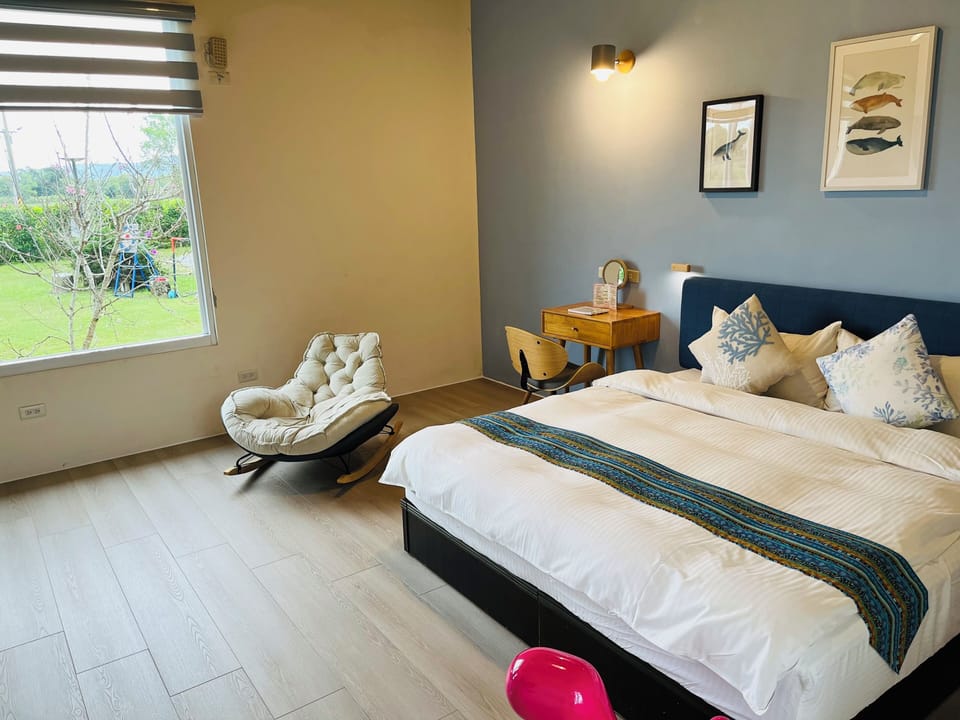 Comfort Double Room, 1 Queen Bed, Garden Area | 1 bedroom, blackout drapes, soundproofing, free WiFi
