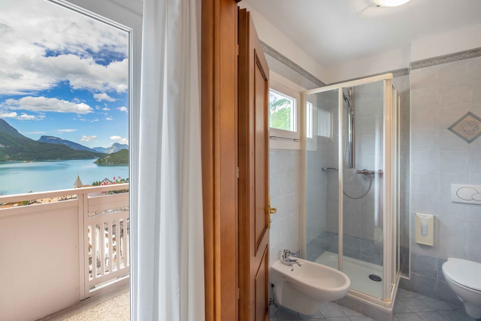 Standard Double Room, Balcony, Lake View | Bathroom | Shower, hair dryer, bathrobes, bidet