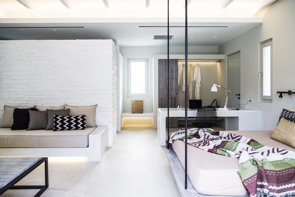 Design Suite, Private Pool, Sea View | In-room safe, desk, soundproofing, iron/ironing board