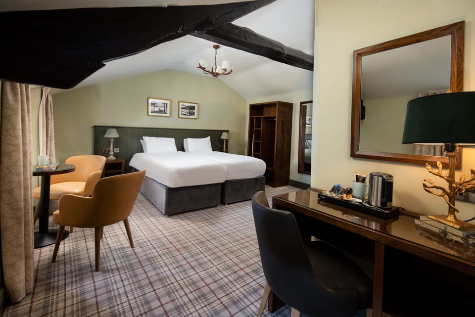 Classic Double or Twin Room | Desk, iron/ironing board, free WiFi, bed sheets