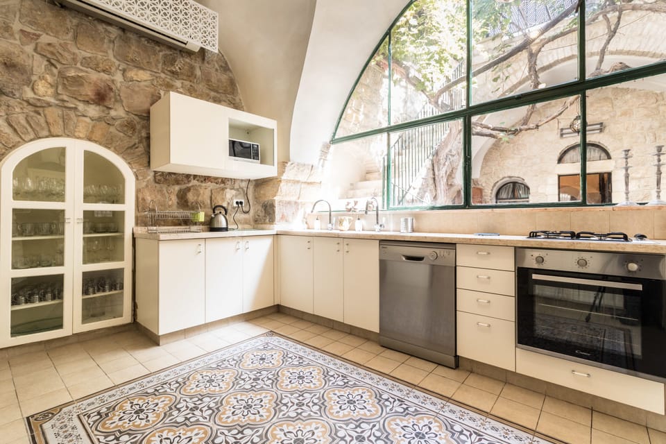 Luxury Villa, 3 Bedrooms | Private kitchen | Fridge, microwave, oven, stovetop