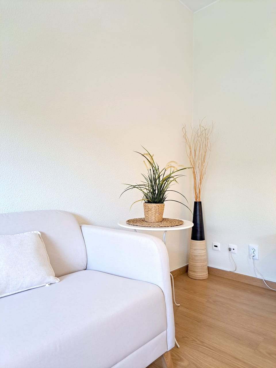 City Double Room | Living area | 43-inch Smart TV with cable channels, Netflix, streaming services