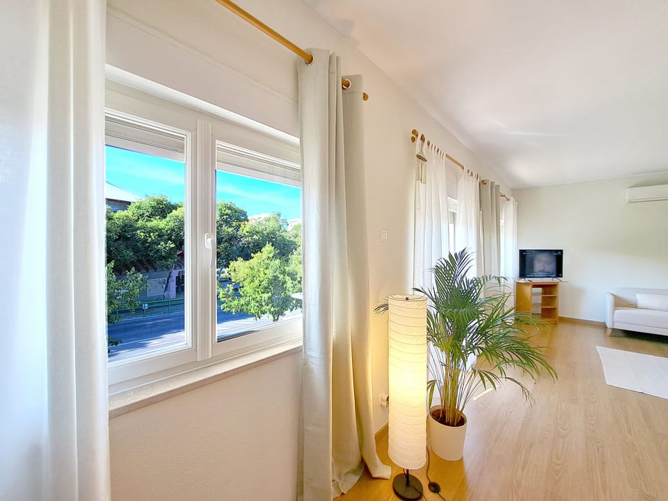 City Double Room | Individually decorated, individually furnished, blackout drapes