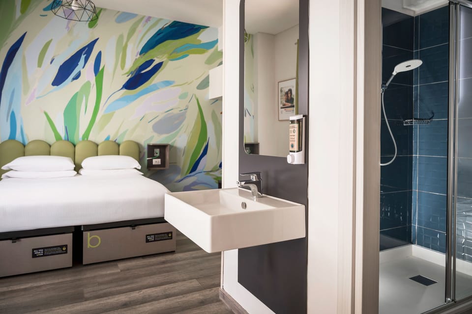 Quadruple Room, Private Bathroom | Memory foam beds, in-room safe, soundproofing, free WiFi