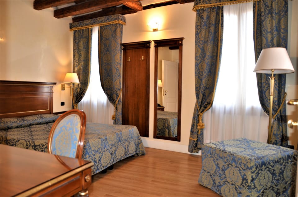 In-room safe, desk, soundproofing, free WiFi